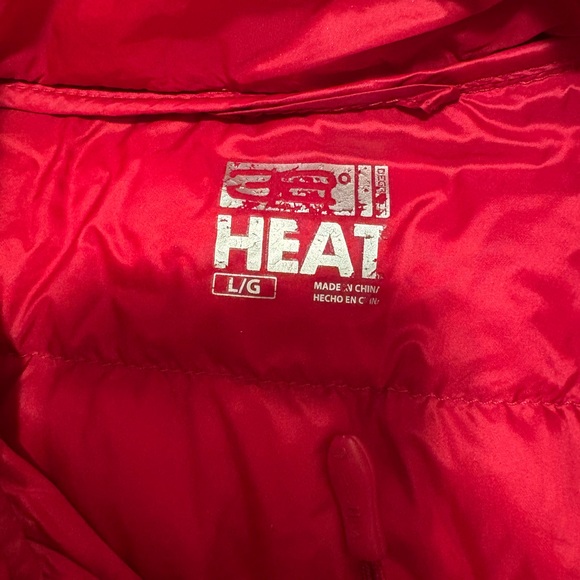 Women's Red Puffer Vest - Picture 6 of 8